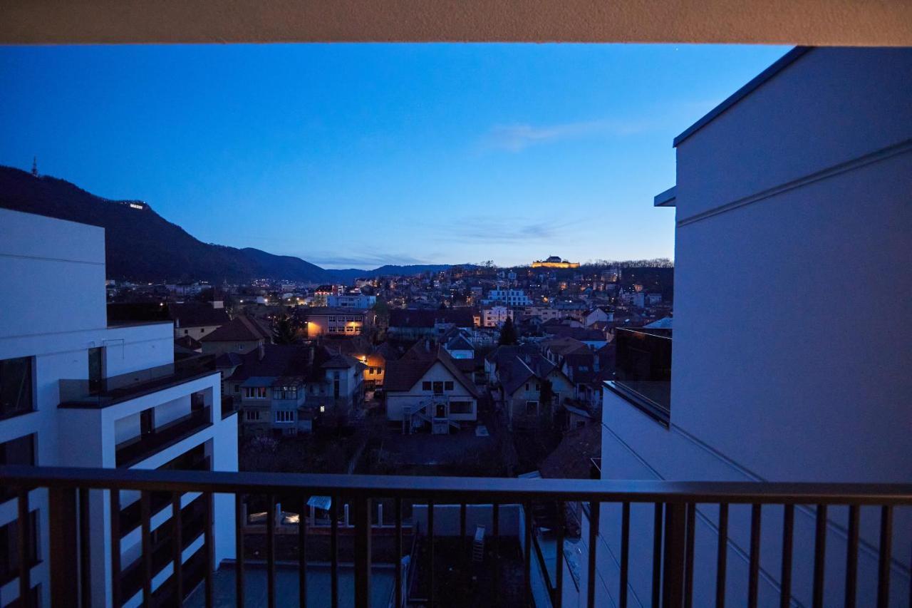 Quiboo Cosmopolit Apartment Brasov Bagian luar foto