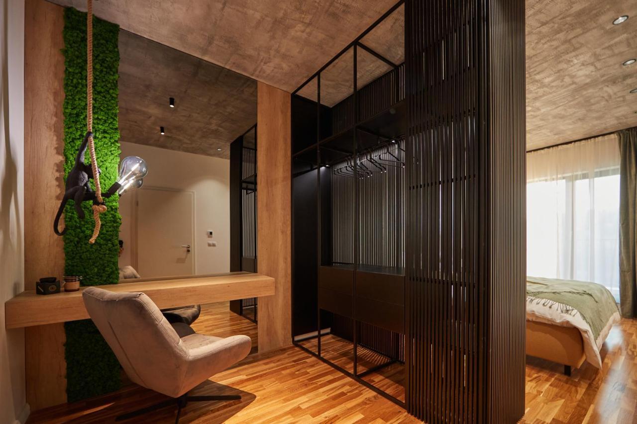 Quiboo Cosmopolit Apartment Brasov Bagian luar foto