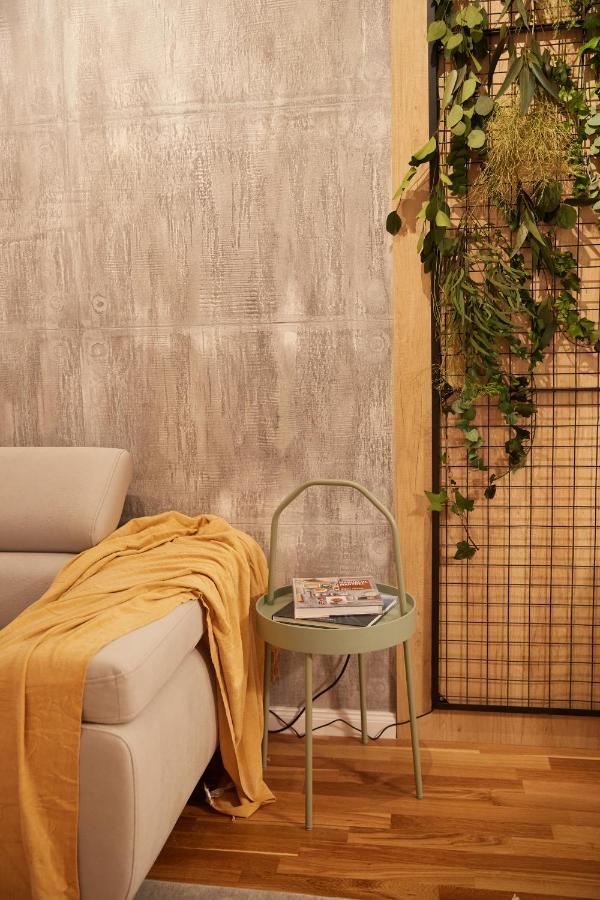 Quiboo Cosmopolit Apartment Brasov Bagian luar foto