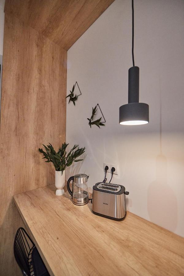 Quiboo Cosmopolit Apartment Brasov Bagian luar foto