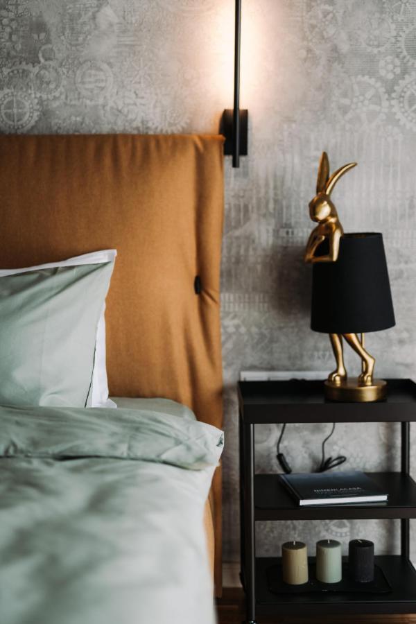 Quiboo Cosmopolit Apartment Brasov Bagian luar foto