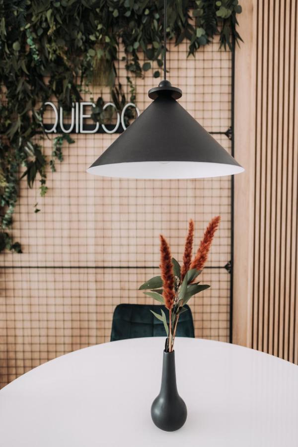 Quiboo Cosmopolit Apartment Brasov Bagian luar foto