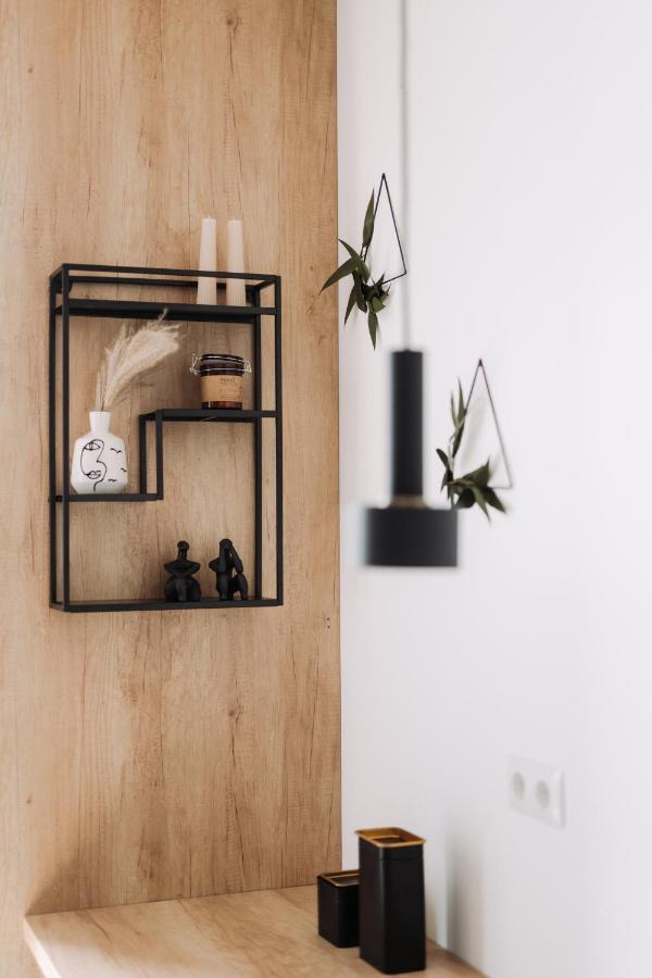 Quiboo Cosmopolit Apartment Brasov Bagian luar foto