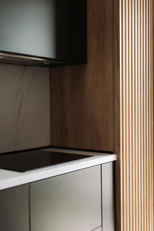 Quiboo Cosmopolit Apartment Brasov Bagian luar foto